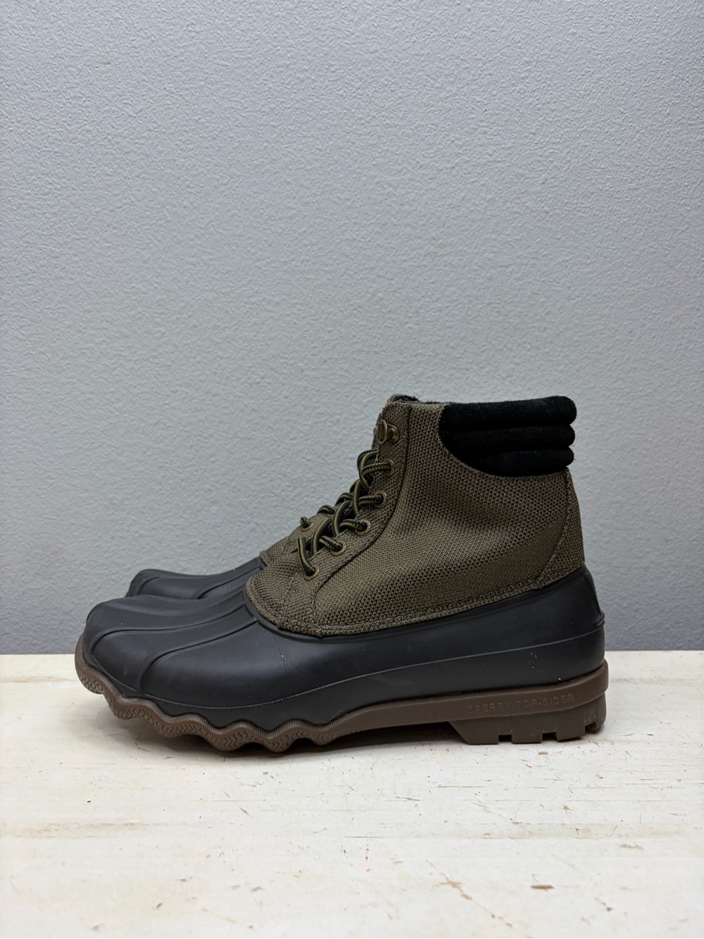 Sperry Avenue Olive Green Cordura Boots Size 8